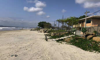 Imagem 2: Alugo Sobrado de frente para o MAR, literalmente PÉ NA AREIA