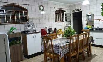 Imagem 2: Casa toda mobiliada disponível para venda