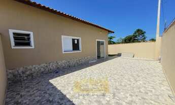 Imagem 2: Casa para venda possui 65 metros quadrados com 2 quartos em Balneário Gaivota - Itanhaém