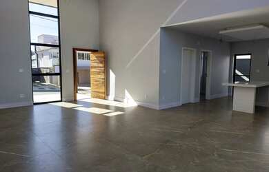 Imagem 3: Casa com 4 Suítes, 4 Vagas de Garagem, em Condomínio Fechado, à venda no bairro São Pedro