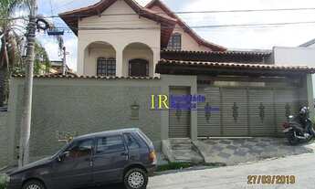 Imagem: Venda Casa 4 Quarto(s) 3 Vaga(s)