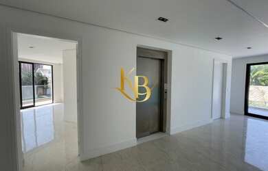 Imagem 4: Casa no condomínio Malibu com elevador