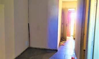 Imagem 6: Vdo prédio eqnm 19/21, c/4 aptºs + 02 lojas - escriturado - R$1.100.000,00