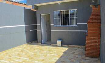 Imagem 2: Casa com 1 dormitorio , sala , cozinha e 2 vagas