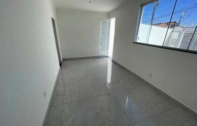 Imagem 3: Excelente casa geminada com 3 quartos sendo 1 su?te , 1 vaga