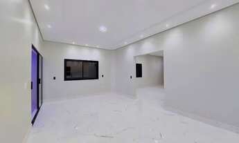 Imagem 3: Sobrado triplex no condominio arangua taua em Londrina