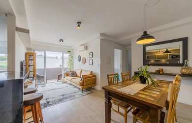 Imagem 2: Apartamento para venda tem 70 metros quadrados com 2 quartos em Jardim Botânico - Porto Al