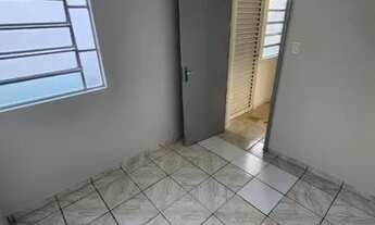 Imagem 5: Aluga-se Casa de fundos 1 quarto QE 04 Guará I DF