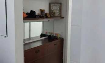 Imagem 2: Apartamento com 1 dormitórios, sacada, 1 vaga de garagem