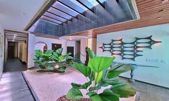 Imagem 2: Mansão Pé na Areia, Praia de Pernambuco, Ideal para Investidores!