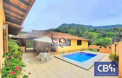 Imagem 7: Luxuosa Casa com 4 Quartos, Bem Localizada e em Rua Tranquila, a 05 Minutos do Centro 300