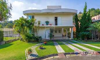 Imagem 2: Casa à venda , com 3 Suítes , quintal gramado , no Condomínio Villagio di Verona, na cidad