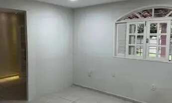 Imagem 3: Casa espaçosa com 3 quartos, grande área externa e 4 vagas no Poço da Panela