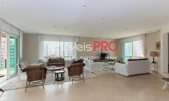 Imagem 2: Lindo Apartamento Reformado no Coração de Moema, Fora de Rota