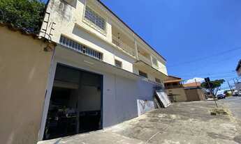 Imagem 4: Casa com 4 quartos e 4 lojas em ótima localização