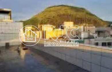 Imagem 2: Duplex para venda possui 360 metros quadrados com 5 quartos em Copacabana - Rio de Janeiro