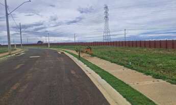 Imagem 2: TERRENO À VENDA NO CONDOMÍNIO DAMHA FIT