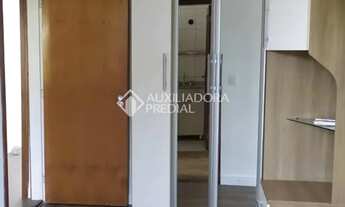 Imagem 6: Apartamento de 2 dormitórios com vaga escriturada e coberta no Menino Deus