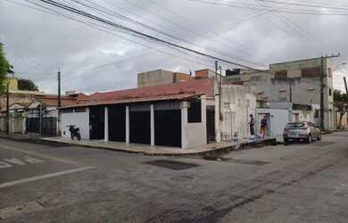 Imagem 3: Casa de Esquina em área valorizada do Monte Castelo