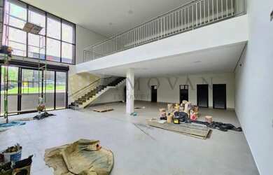 Imagem 2: Salão Comercial, 300m² Próximo ao Parque Raya