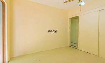 Imagem 3: Apartamento de 2 dormitórios com sacada e ótima iluminação