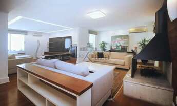 Imagem: Casa Padrão - Alto de Pinheiros - 5 Dormitórios