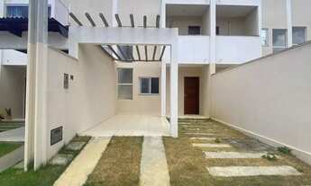 Imagem: Casa Duplex à Venda em Condomínio Fechado