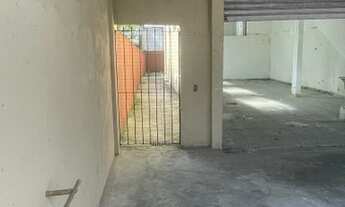 Imagem 4: Imóvel comercial com casa em cima