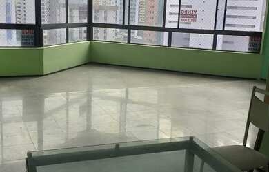 Imagem 2: Apartamento amplo no coração do Meireles