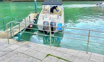 Imagem 2: Condomínio Portogalo - Casa no Canal com Píer Particular em Angra dos Reis / Mangaratiba