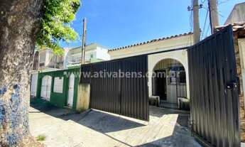 Imagem 2: Casa de rua independente 03 Quartos com pequeno Quintal Garagem em Ramos