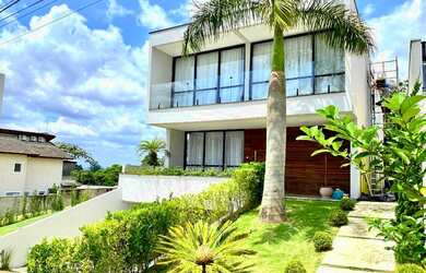 Imagem 7: Casa de condomínio para aluguel e venda tem 320 metros quadrados com 4 quartos