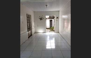 Imagem 5: Casa nascente no Benedito Bentes com 220m² de área construída