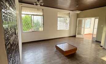 Imagem 2: VENDO CASA DE 3 ANDARES + TERRETO