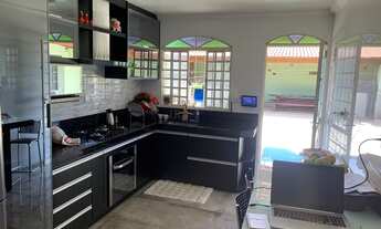 Imagem 5: Linda casa de 03 quartos, suite, acabamento diferenciado em boa localizacao