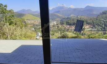 Imagem 2: Linda casa para venda com vista indevassável para as montanhas em Nogueira