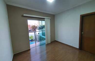 Imagem 7: Casa para venda com 230 metros quadrados com 3 quartos em Jardim Botânico - Uberlândia - M