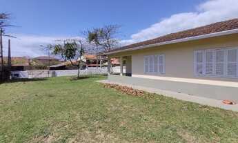 Imagem 6: 1775 Casa em Alvenaria no Centro, terreno amplo, rua pavimentada, ótima localização