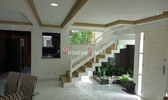 Imagem 3: Triplex Semi-mobiliado com Ático e duas Lareiras Próximo ao Parque Barigui