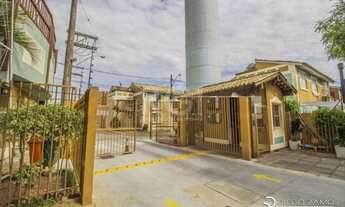 Imagem: Porto Alegre - Casa Padrão - Jardim Itu