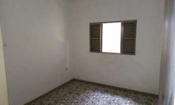 Imagem 2: SãO JOSé DOS CAMPOS - Casa Padrão - Jardim das Indústrias