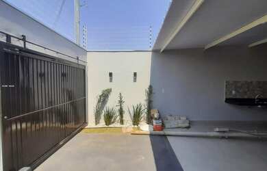 Imagem 2: Casa para Venda em Anápolis, Jardim Itália, 3 dormitórios, 1 suíte, 2 banheiros, 1 vaga