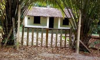 Imagem 2: Sítio Grande com uma fonte no fundo