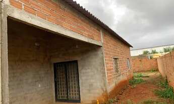 Imagem 2: Casa para venda com 300 metros quadrados com 2 quartos em Setor Cristina - Trindade - GO