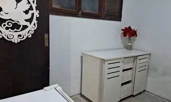 Imagem: Quarto mobiliado para mulher