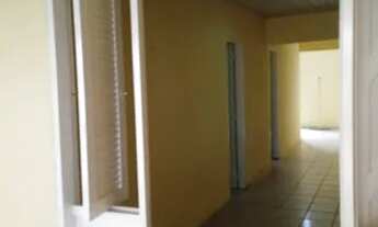 Imagem 2: Aluga-se casa (por trás do expansivo