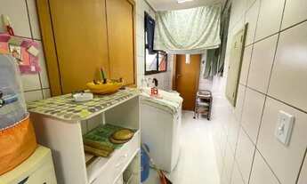 Imagem 3: Solar da Praia - Apartamento com 3 quartos sendo 1 suíte, 2 semi-suítes, 5º Andar, 2 vagas