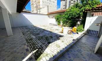 Imagem 4: Casa Térrea Independente com 3 Dormitórios + Edícula na Guilhermina, Lado Praia