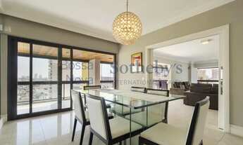 Imagem 2: Apartamento reformado em rua tranquila