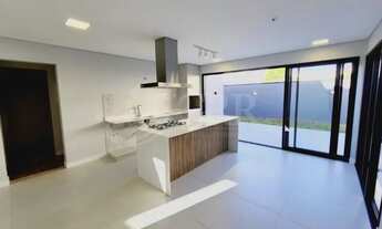 Imagem 6: Casa de 3 dormitórios de Alto Padrão no Condomínio Terras do Vale na cidade de Caçapava